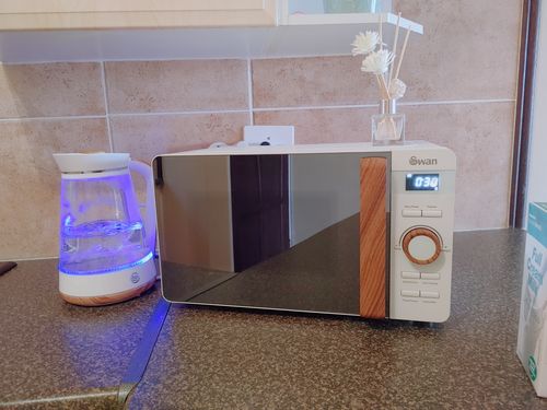 Customer photo review of Swan Nordic 20 Litre Electronic Microwave Oven Ice White