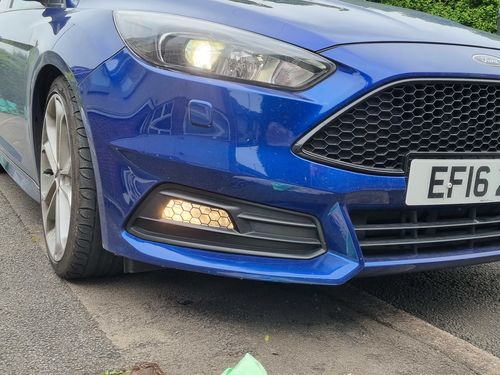 Customer photo review of Focus ST MK3.5 "Honeycomb Edition” Fog Light Armour