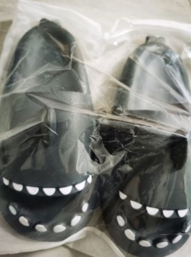 Customer photo review of Sharks Slippers Color Wars