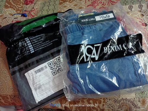 Customer photo review of Mid Rise Stretchable Jeggings (Light Blue)