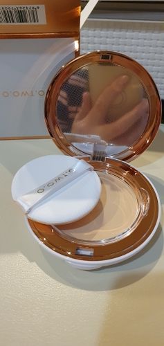 Customer photo review of O.TWO.O SILKY AND MOISTURIZING SETTING POWDER