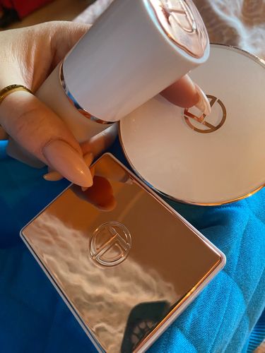 Customer photo review of O.TWO.O SILKY AND MOISTURIZING SETTING POWDER