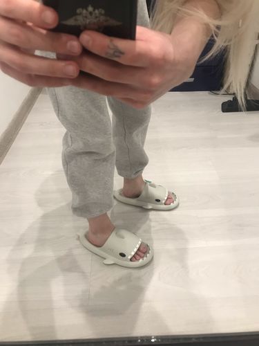 Customer photo review of Sharks Slippers Color Wars