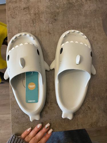 Customer photo review of Sharks Slippers Color Wars
