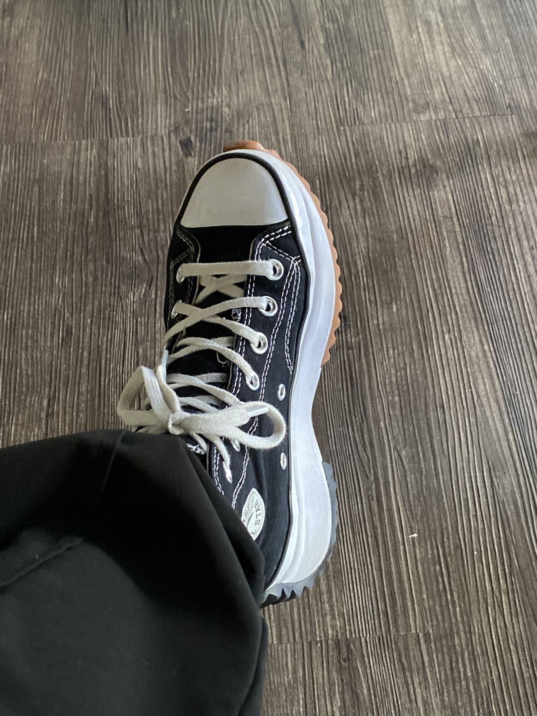 Customer photo review of Zapatilla Converse Run Star Hike Plataforma Mujer Negro
