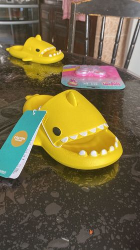 Customer photo review of Sharks Slippers Color Wars