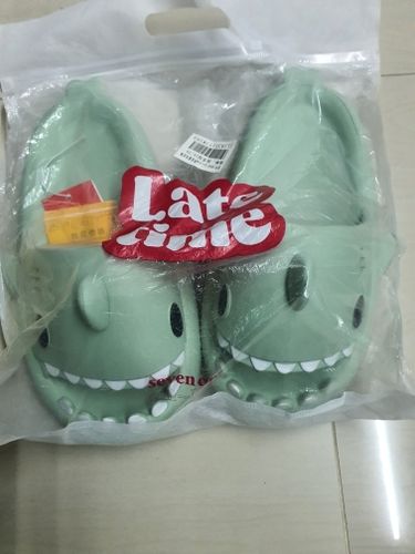 Customer photo review of Sharks Slippers Color Wars