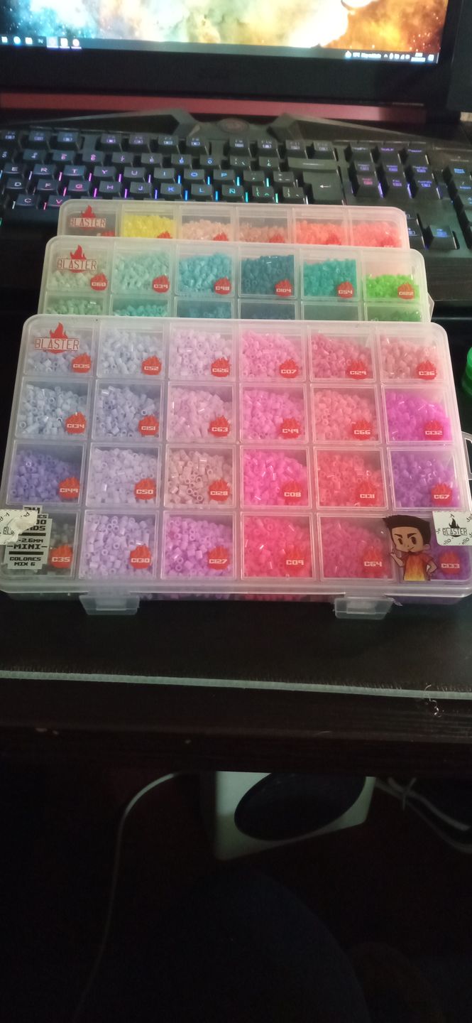 Customer photo review of Caja Organizadora 24 Espacios - 12.000 Beads MINI 2.6mm