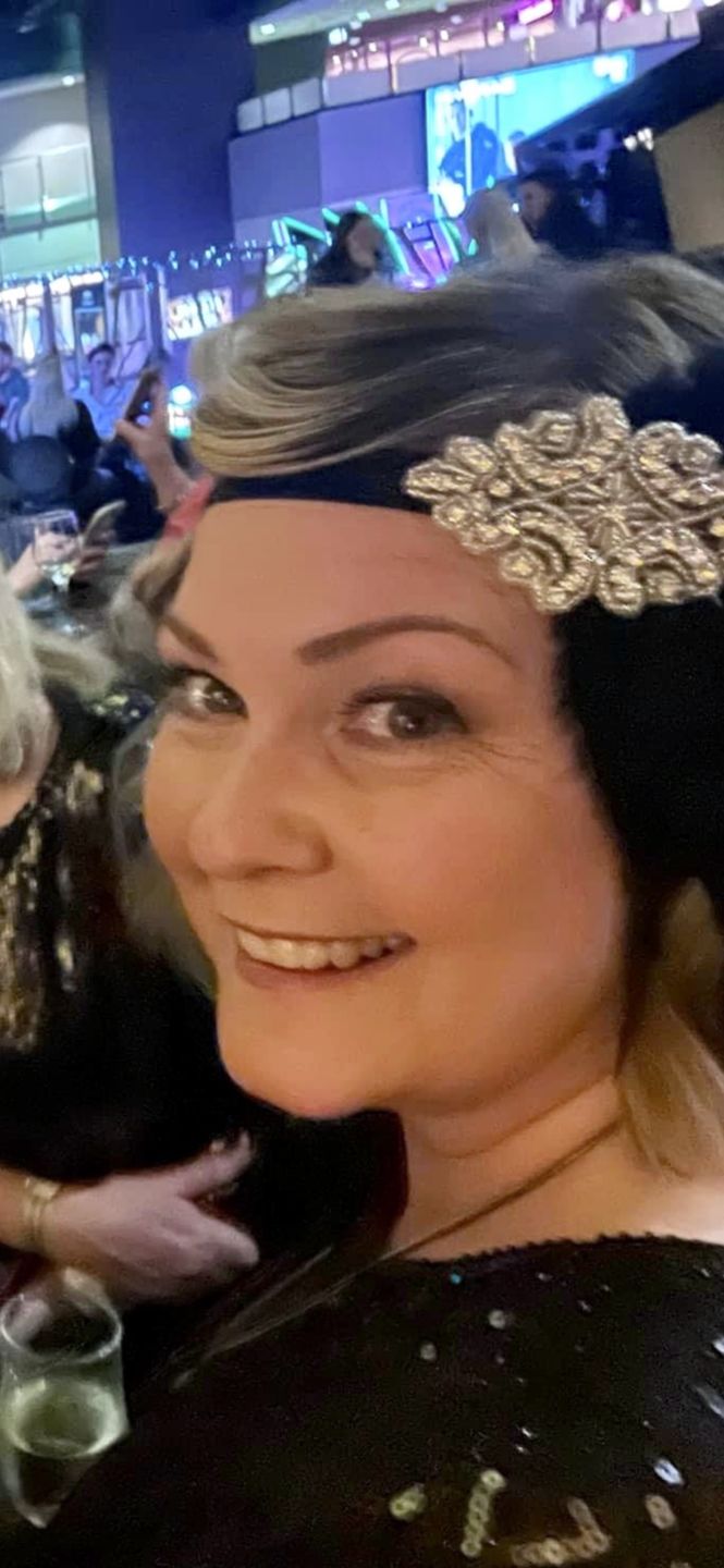 Customer photo review of 1920s Black & Silver Deco Flapper Headband