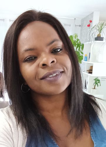 Customer photo review of Bobo Wig T-Lace Straight Brun Foncé