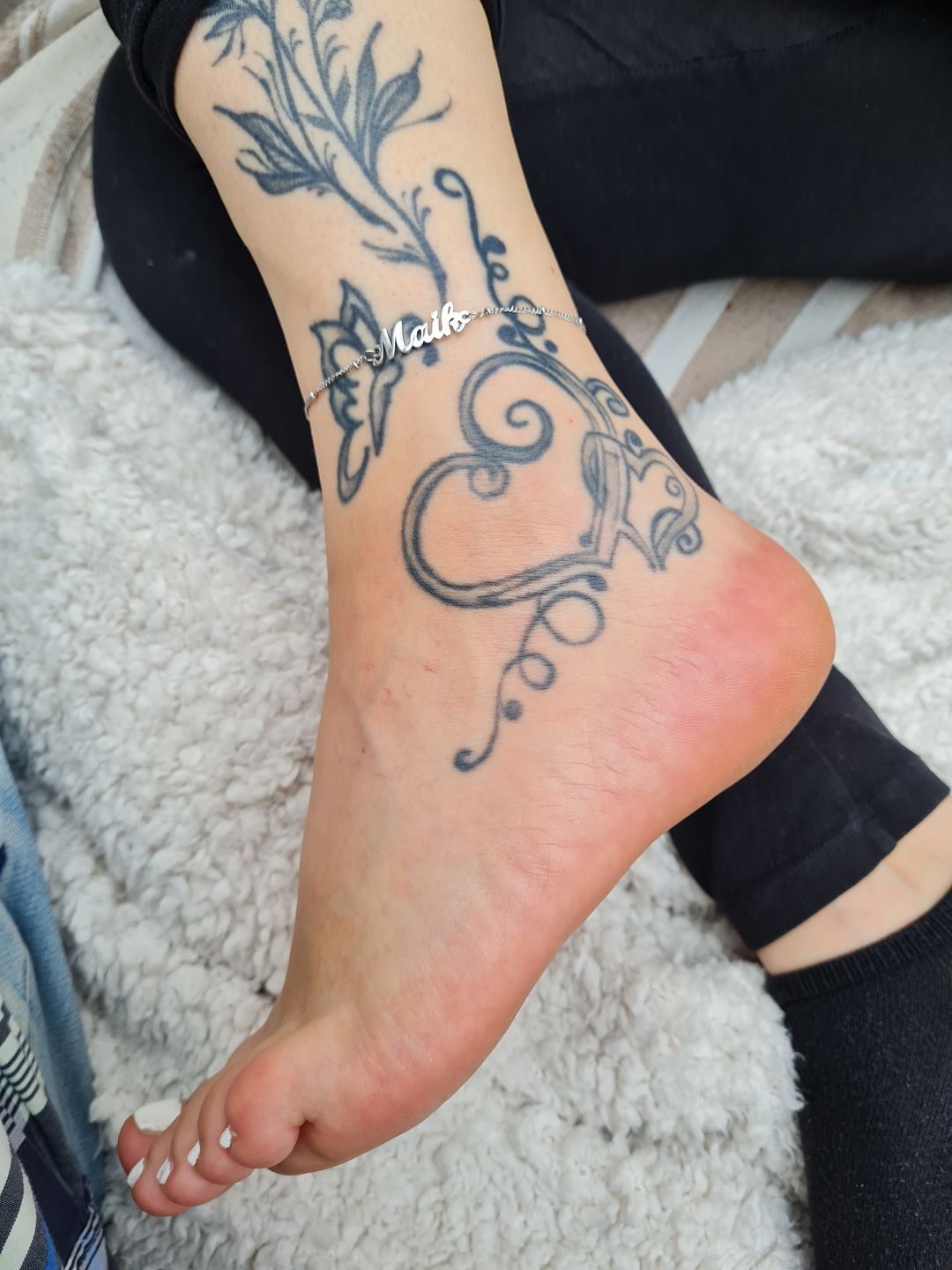 Customer photo review of LOANYA Fußkettchen mit personalisierbarem Namen
