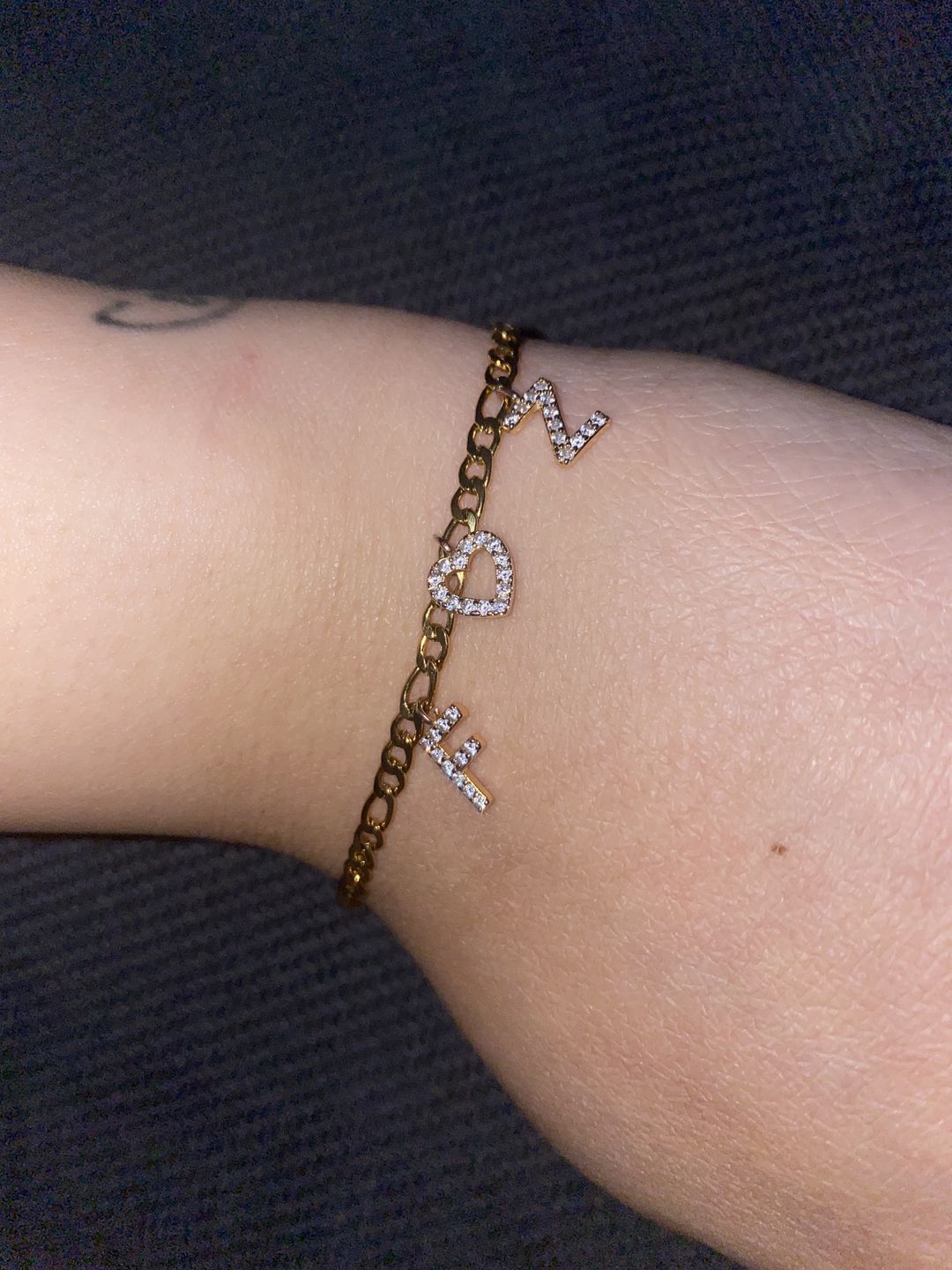 Customer photo review of Initiale Armband | 18K vergoldet
