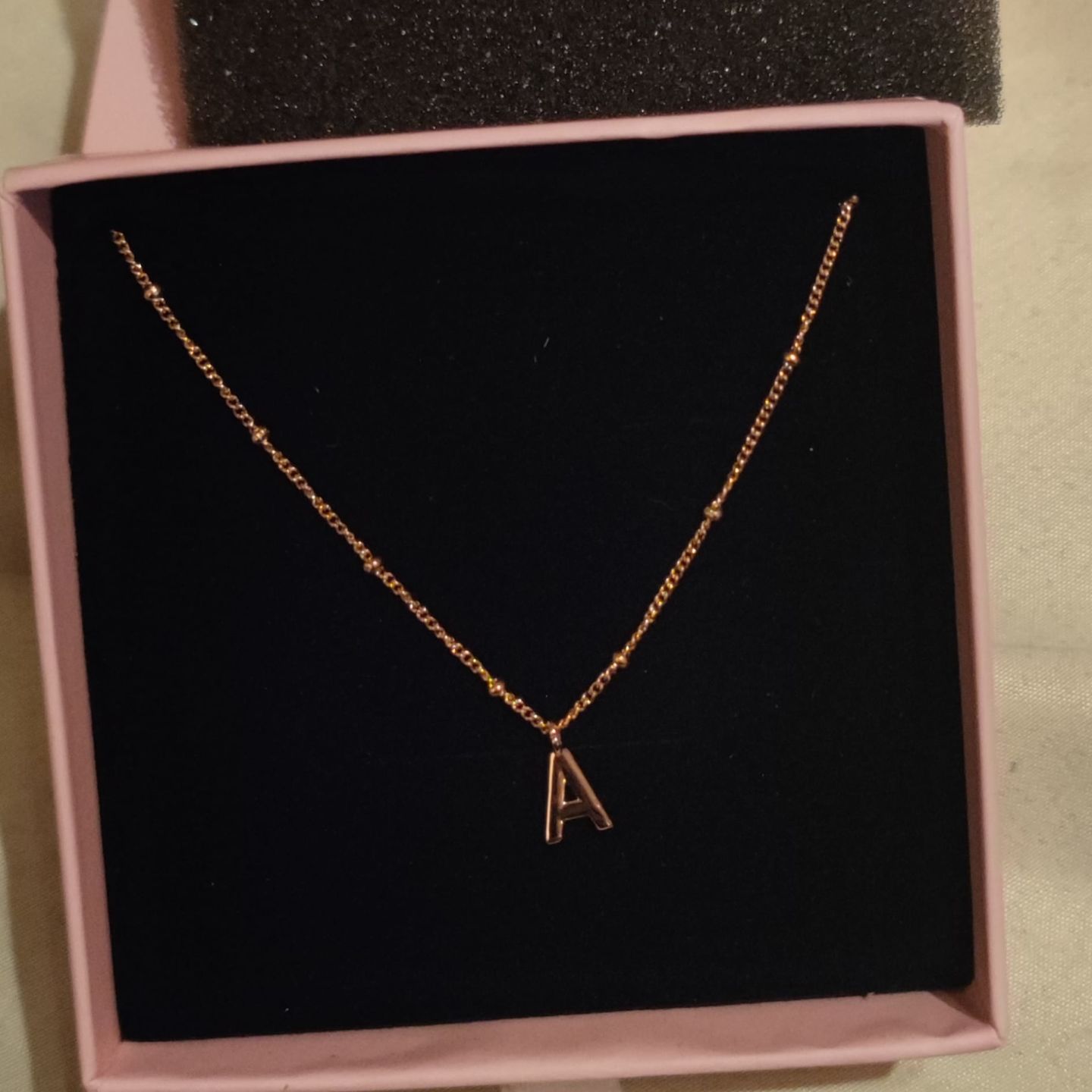 Customer photo review of Dots Letter Halskette | 18K vergoldet