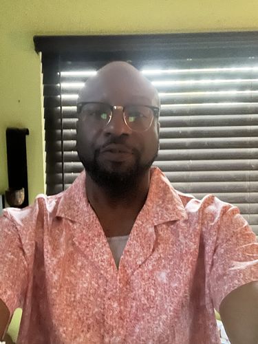 Customer photo review of Rose Gold Glitter Texture Print Men's Short Sleeve Shirt