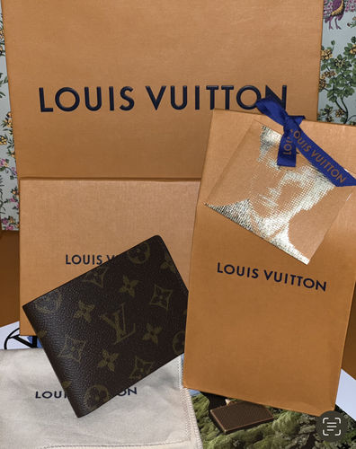 Customer photo review of (LIKE New) Louis Vuitton Men's Wallet Monogram Canvas Leather Slim Bifold SD4270 013122