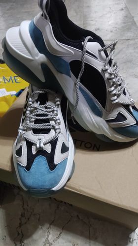 Customer photo review of Jackson Sneakers