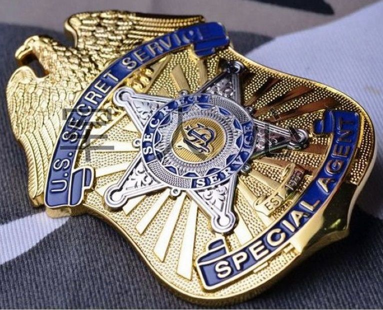 Customer photo review of USSS US Secret Service Special Agent Badge Solid Copper Replica Movie Props