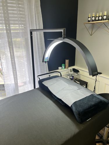 Customer photo review of CosmoGlo Light + Phone Clip