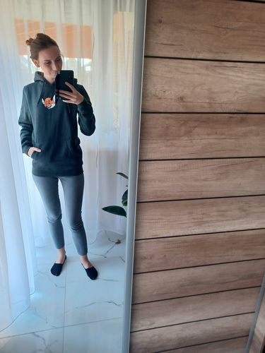 Customer photo review of SÖTÉTSZÜRKE HÍMZETT VUK PRÉMIUM PULÓVER