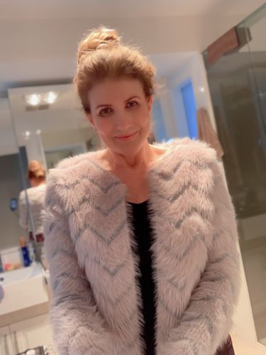 Customer photo review of Eliza | Short Fluffy Cardi in Grey