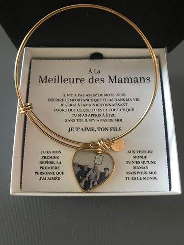 Customer photo review of Bracelet Coeur Personnalisable - À la meilleure des mamans - Je t'aime, ton fils