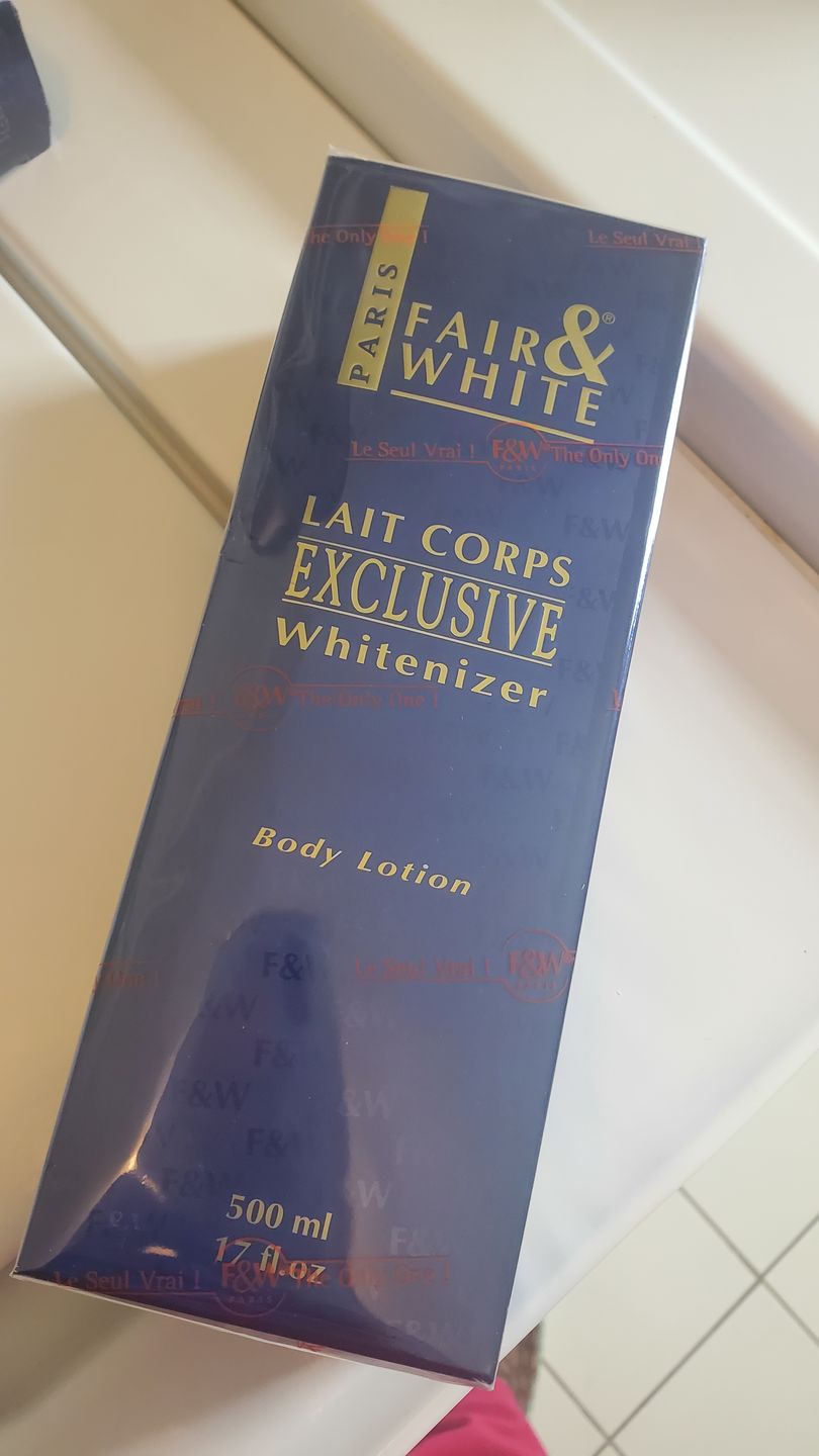 Customer photo review of Fair and White Exclusive Whitenizer Body Lotion 500 ml / 16.90 fl oz