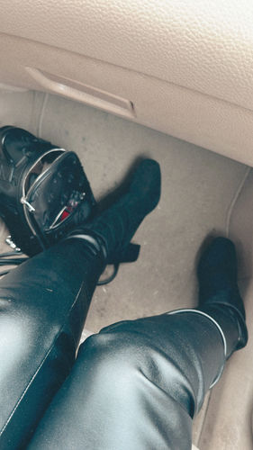 Customer photo review of Womens Small Size Slip On Boots DS291