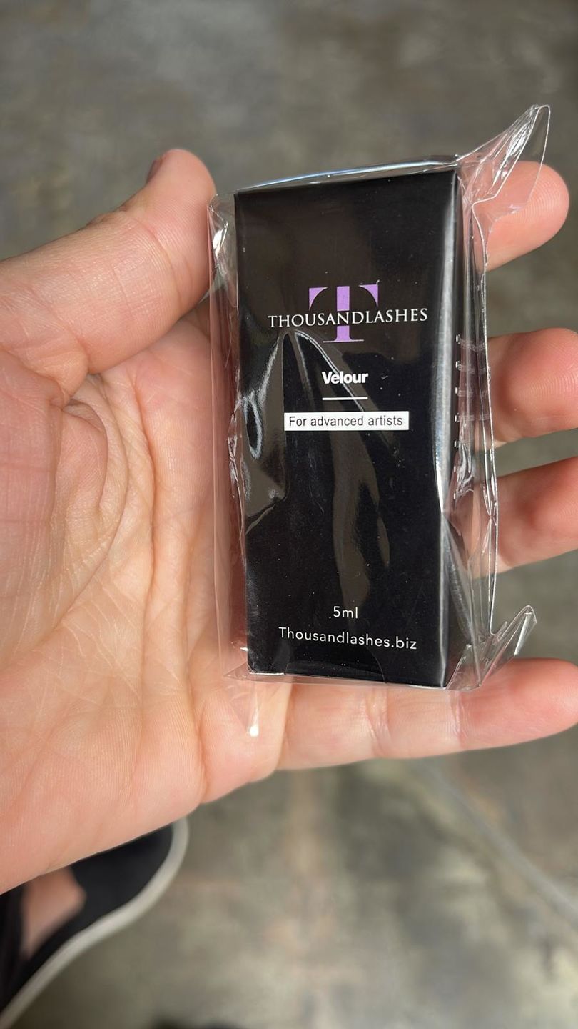 Customer photo review of VELOUR LASH ADHESIVE