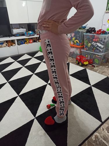 Customer photo review of Joggers logo tape rosa