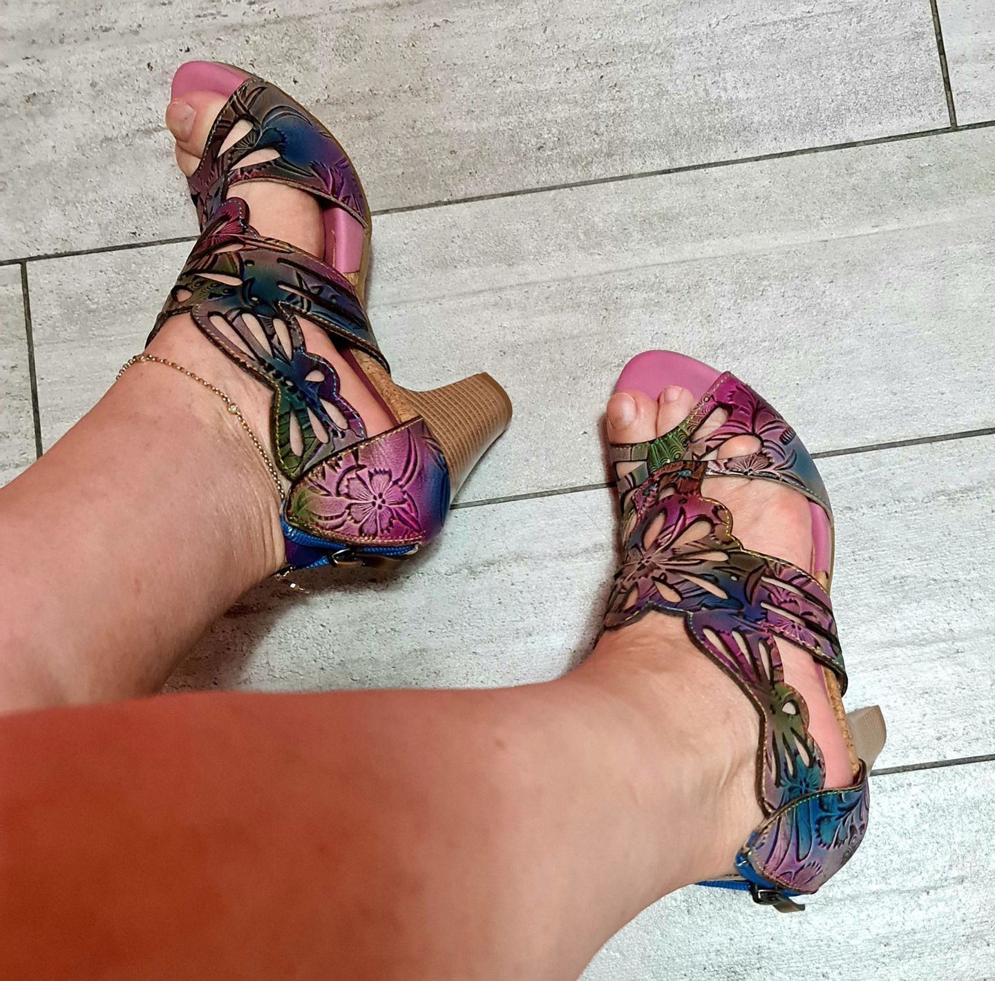 Customer photo review of Bohemia Leather Block Heel Comfy Sandals