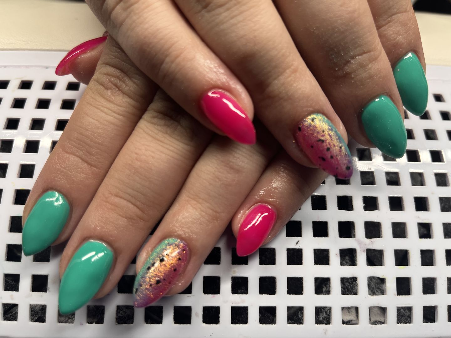 Customer photo review of Semilac 083 Burgundy Wine UV Gel Polish 7ml