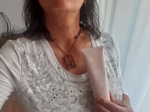 Customer photo review of Velocity Express Spray Tan Solution - 1L