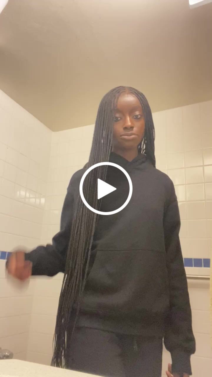 Customer video review of Beyoncé Honey Blonde Knotless Braid Wig "Premium Swiss Full Lace"