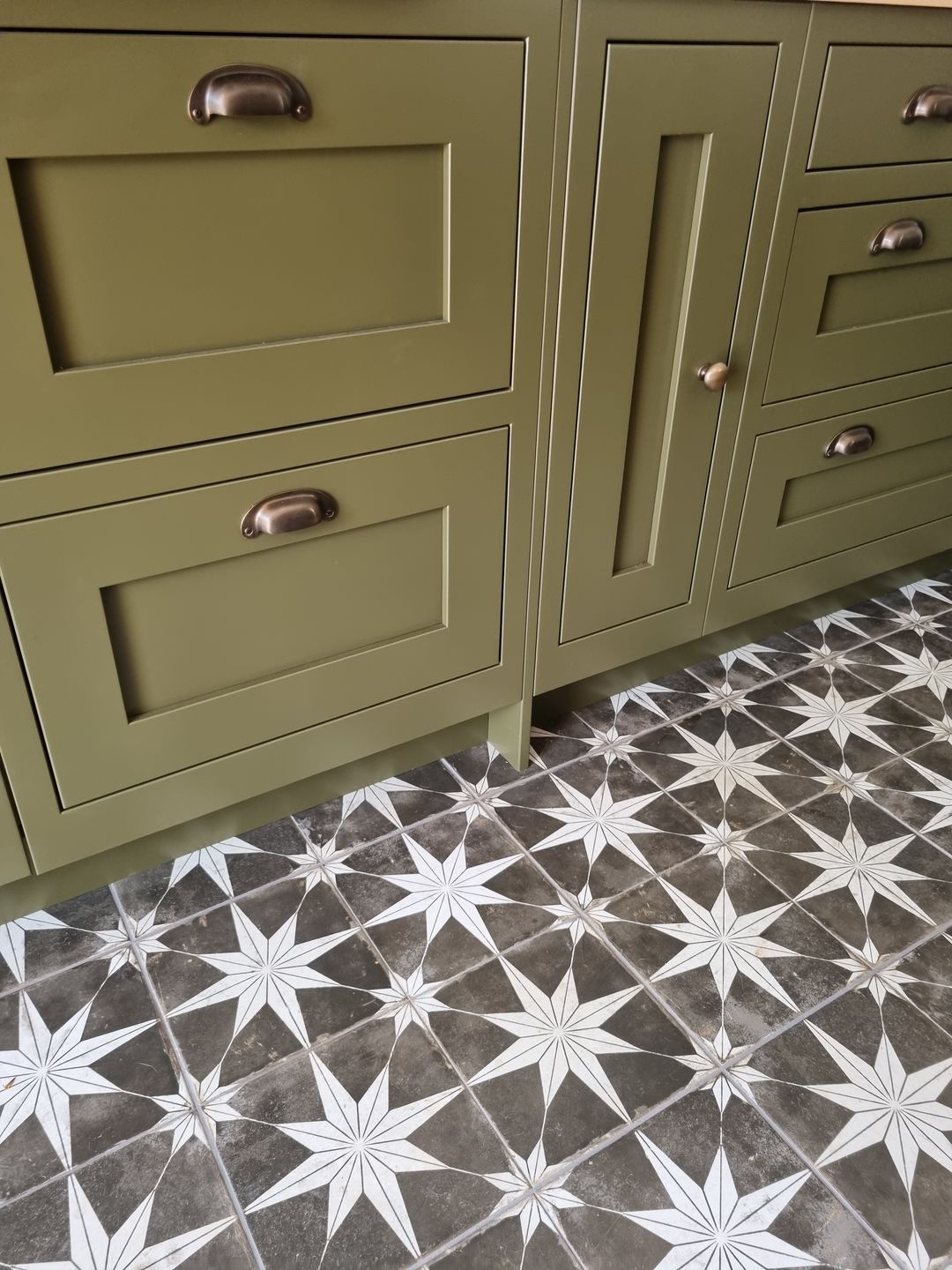 Customer photo review of Classic Aged Bronze Cupboard Handles