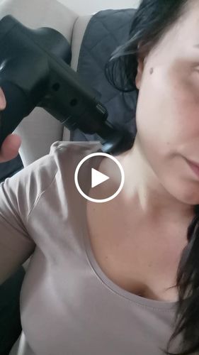 Customer video review of ELEKJACK® Massagegun + 6 Aufsätze & Tragetasche