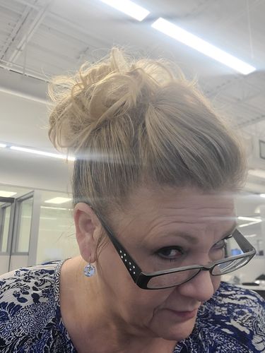 Customer photo review of JuvaBun Messy Bun