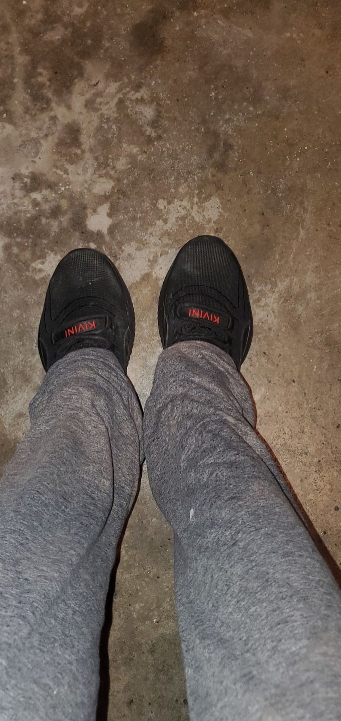 Customer photo review of Kivini Black Red