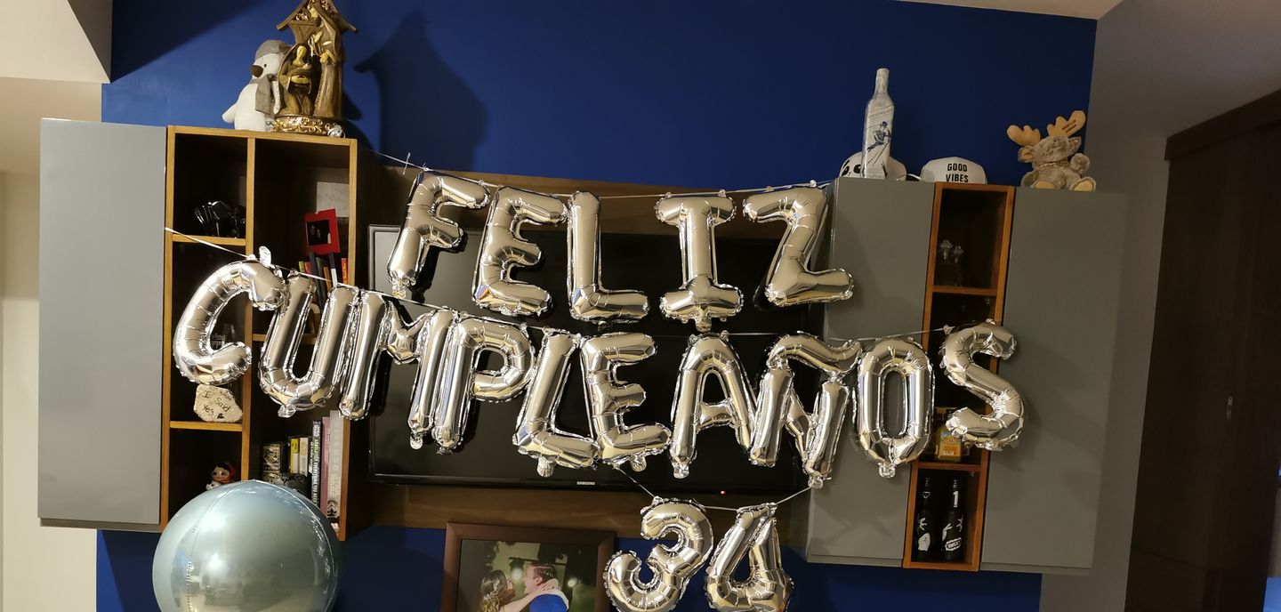 Customer photo review of LETRERO FELIZ CUMPLEAÑOS NEGRO