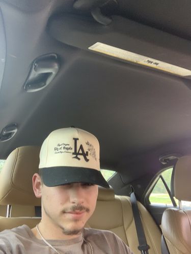 Customer photo review of LA 'Roses' Premium Snapback in 2-Tone (Off White/Dark Green)