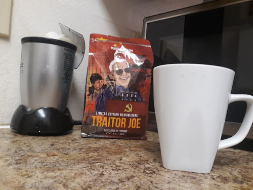 Customer photo review of TRAITOR JOE Collectors Roast