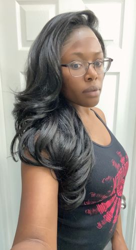 Customer photo review of Outre Perfect Hairline Transparent Lace HD 13x6 Pre-Plucked Lace Front Wig Geneva