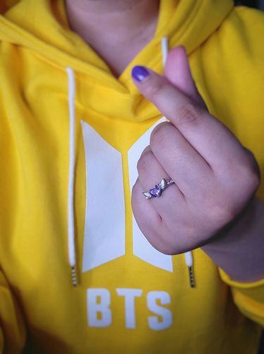 Customer photo review of Borahae Ring