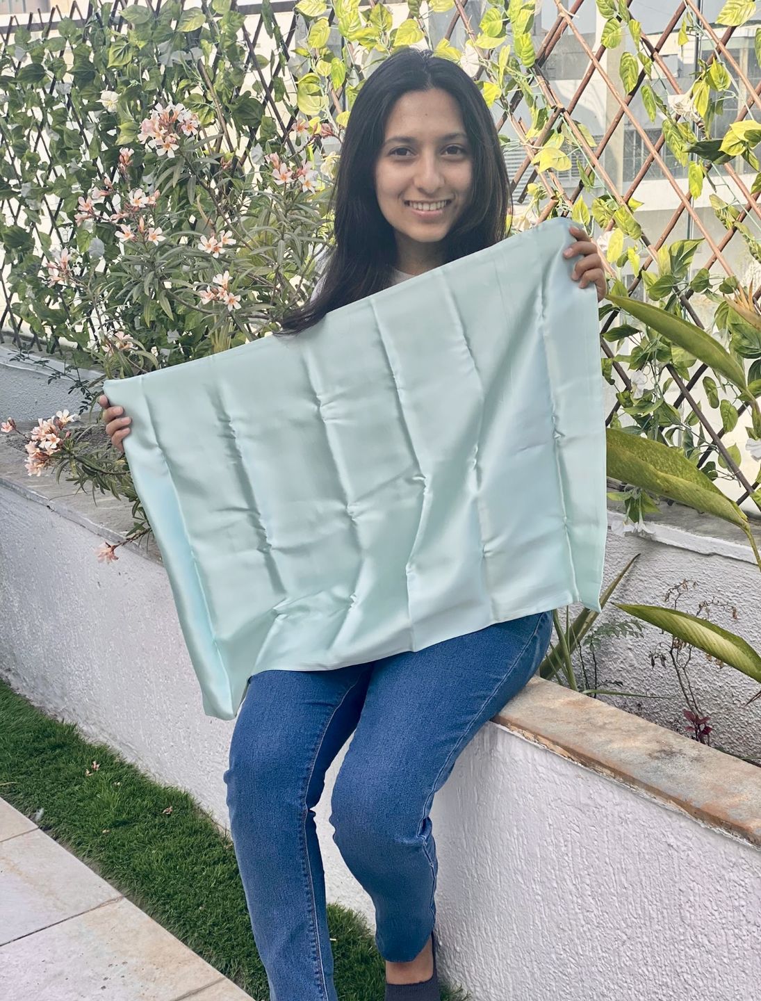 Customer photo review of Teal Breeze Pure Silk Pillowcase