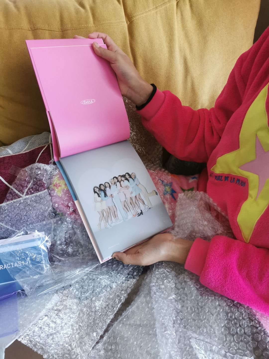 Customer photo review of TWICE - FORMULA OF LOVE : O+T=<3 - FULL OF LOVE VER.