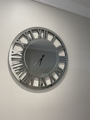 Customer photo review of 32" Luxury Real Mirrored Clock