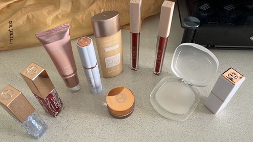 Customer photo review of O.TWO.O SKIN PERFECTING INVISIBLE PORES PRIMER