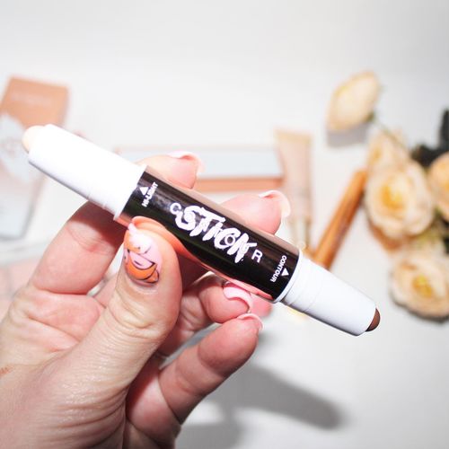 Customer photo review of O.TWO.O GLOW LIFT LIGHT SHADOW CONTOUR STICK
