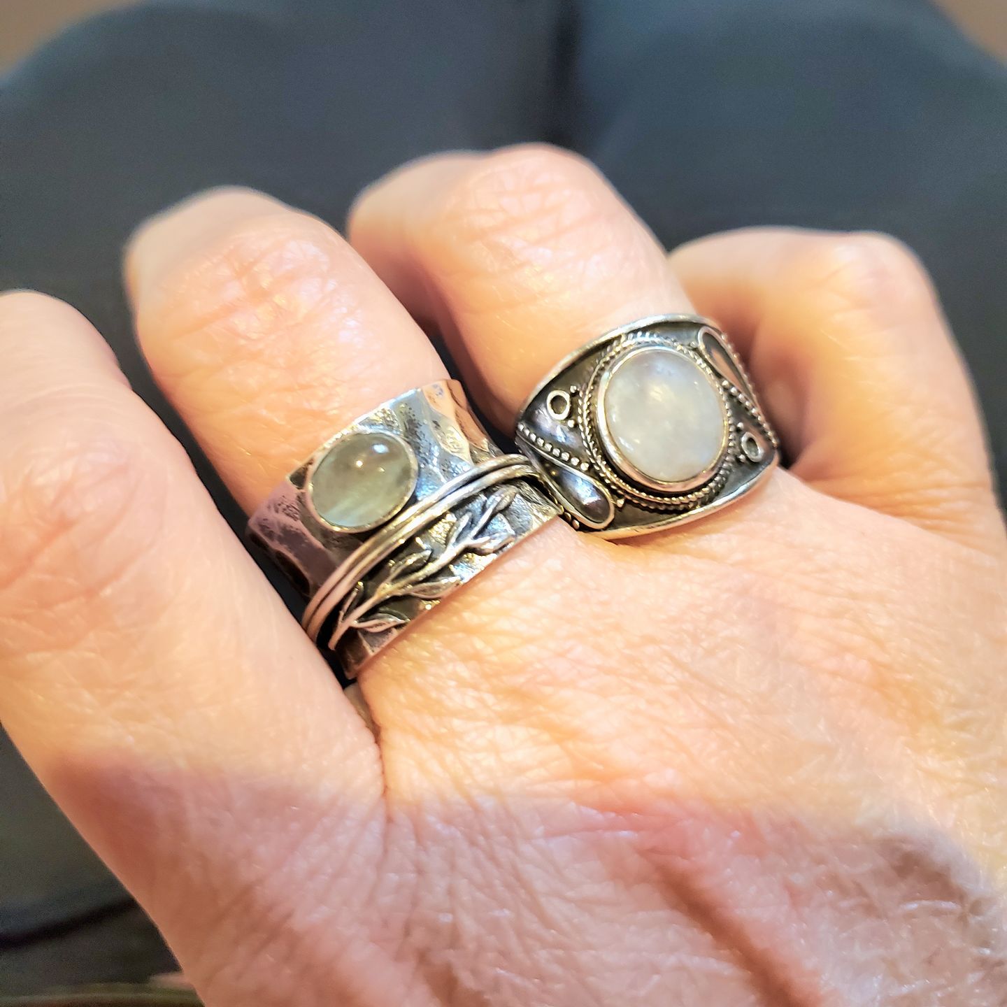Customer photo review of Aquamarine Leaf Spinner ring Sterling Silver