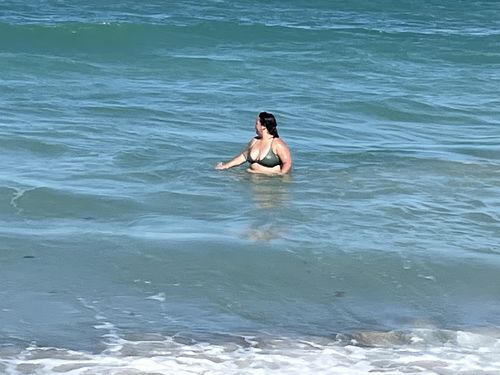 Customer photo review of 'Uplift' Plunging Bikini Top