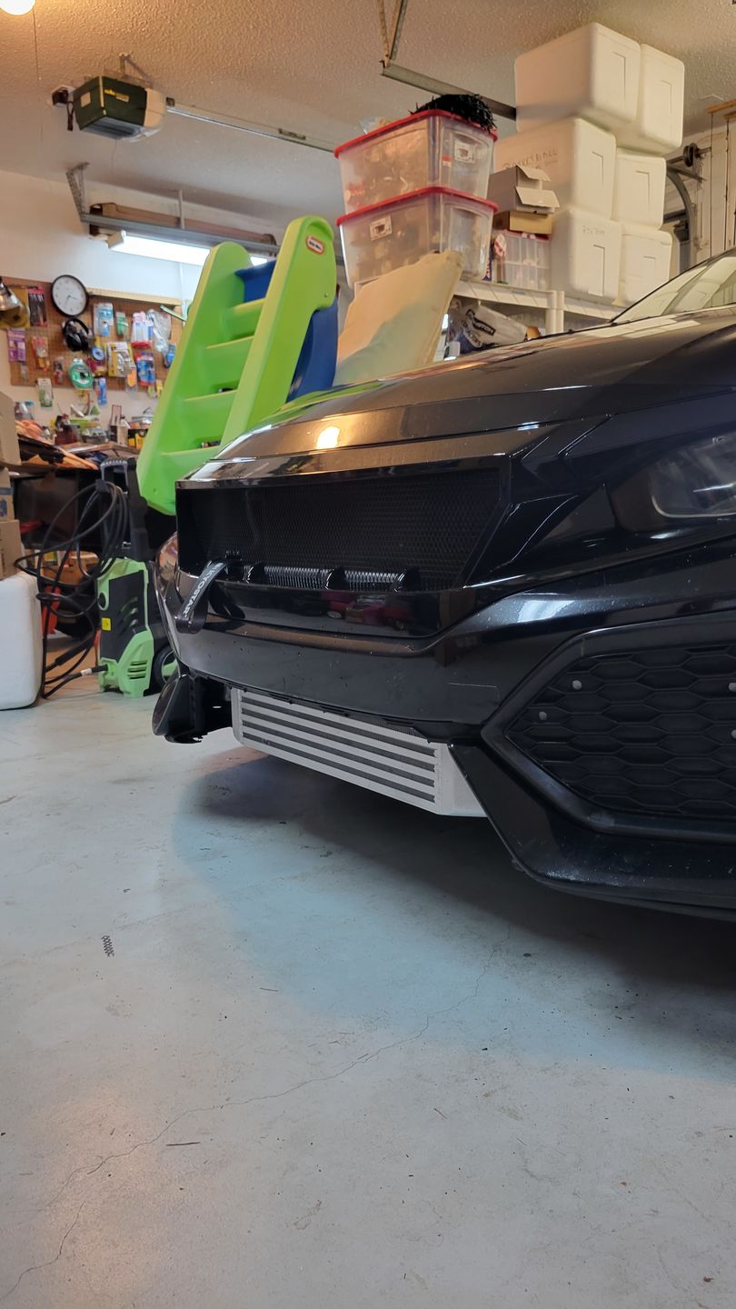 Customer photo review of Sports Grille w/ Steel Mesh - Glossy Black for 16-21 Honda Civic Sedan/Hatchback/FK8